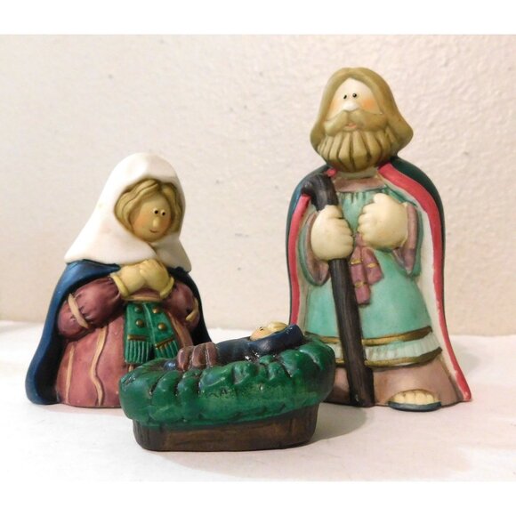 Porcelain Nativity Set 9-Piece Hand-Painted Christmas Display Holiday Workshop - Picture 2 of 16